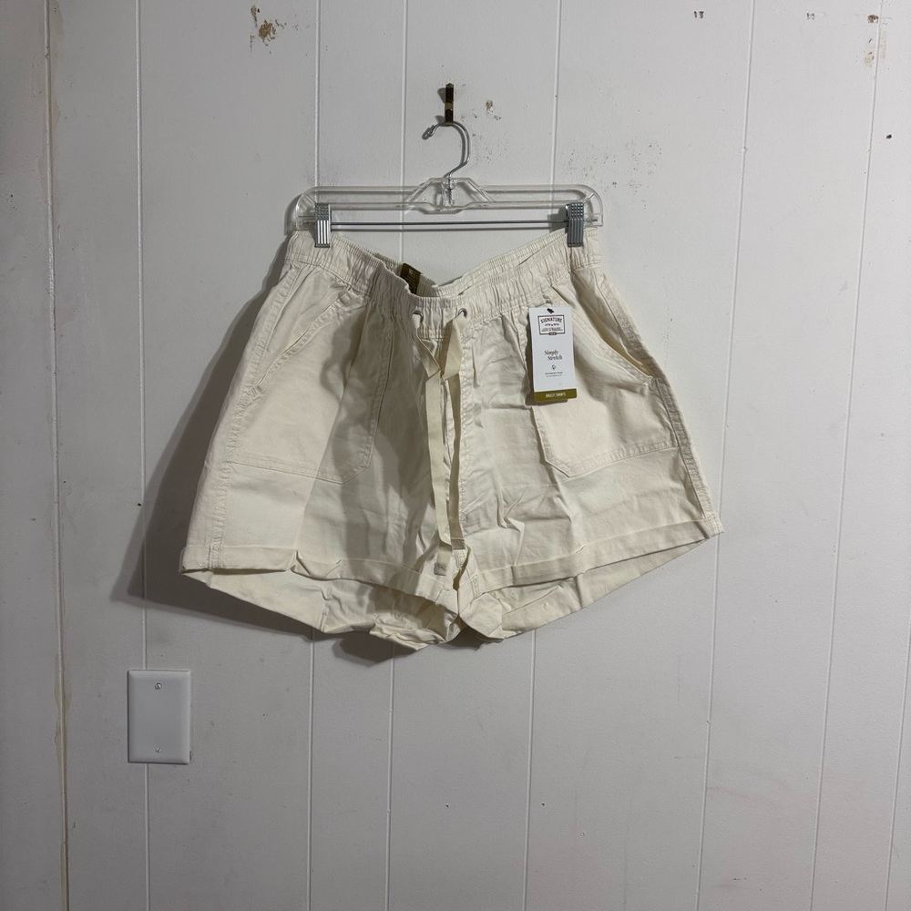 Signature by Levi Strauss Women's Cream‎ Cargo Shorts